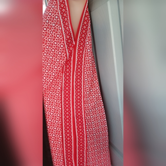 Max Studio Sleeveless Shift Dress - Picture 2 of 7